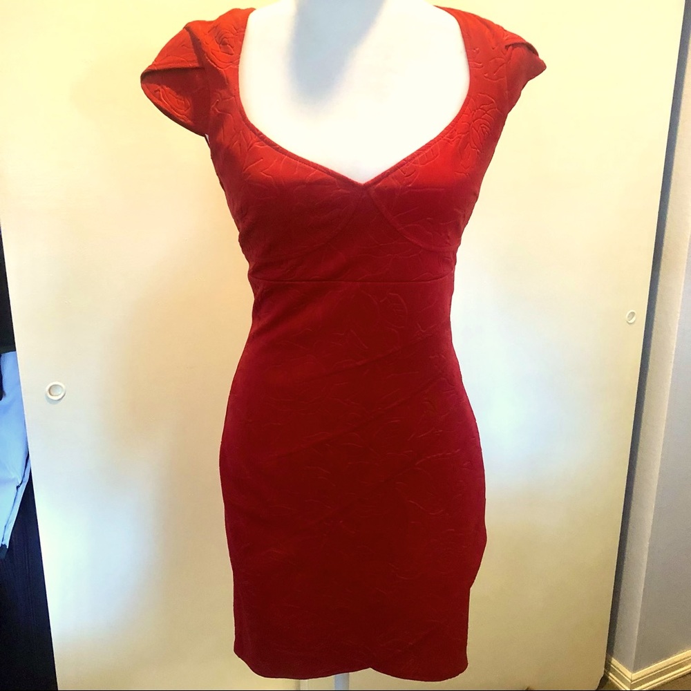 Guess LRD (Little Red Dress)